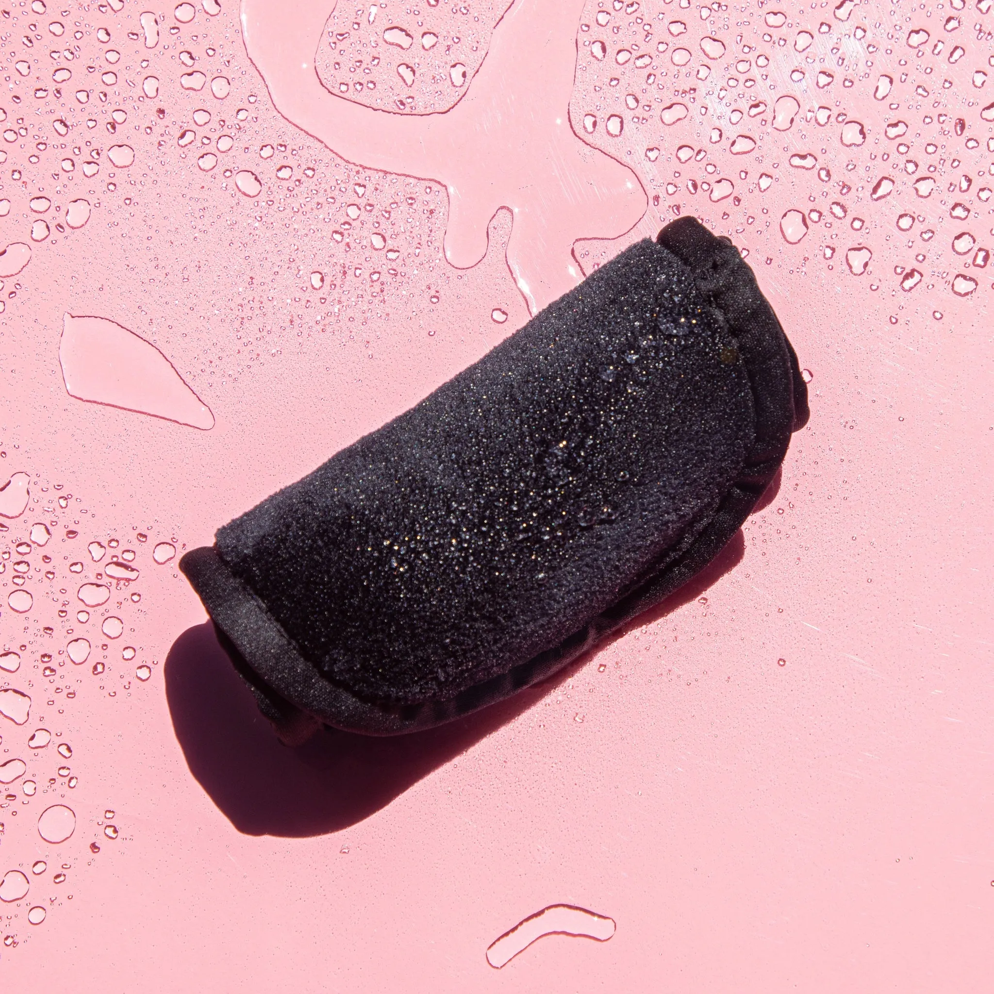 THE ORIGINAL MAKEUP ERASER (Chic Black)